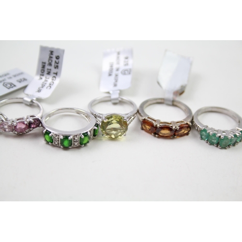 2342 - Eight silver gemstone set rings to include emerald, diamond etc. - approx. gross weight 23g