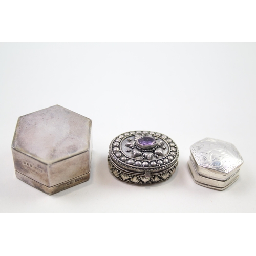 2235 - Three hallmarked .925 sterling silver trinket boxes - approx. gross weight 36g