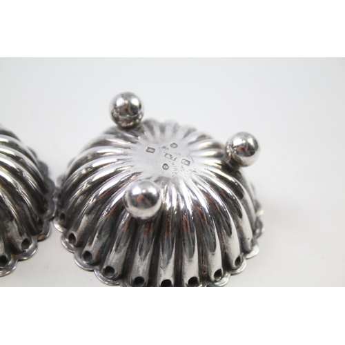 2236 - Two Victorian Hilliard & Thomason hallmarked Birmingham sterling silver salt dishes, dated 1888 - ap... 