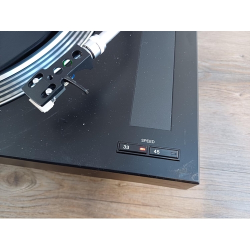 865 - An Acoustic Solutions CTT-1 belt-drive two-speed USB turntable