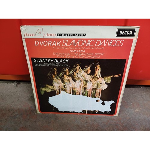 964 - A very large collection of vinyl records to include Dvořák 'Slavonic Dances', Saint-Preux 'Concerto'... 