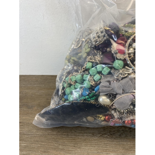 654 - Approx. 10kg of assorted costume jewellery