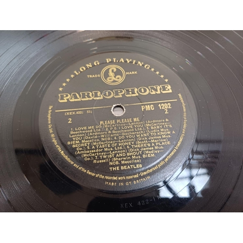 974A - A 1963 LP vinyl record of The Beatles 'Please Please Me' (Mono - PMC1202 - gold and black labels - D... 