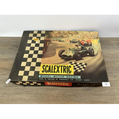 488 - A 1960s boxed Scalextric FJ. 31 model motor racing set made by Minimodels Ltd