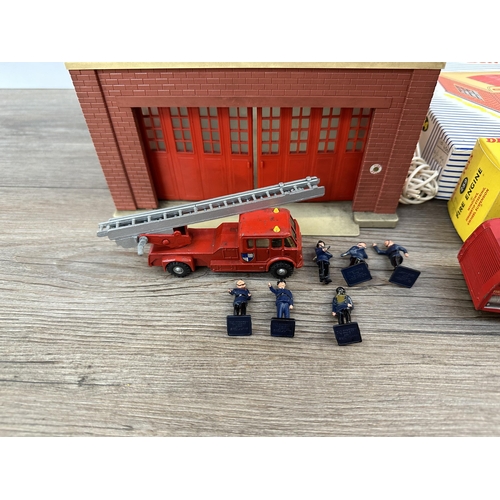 492 - A Dinky Supertoys 954 fire station kit with original box, boxed 259 fire engine die cast model vehic... 