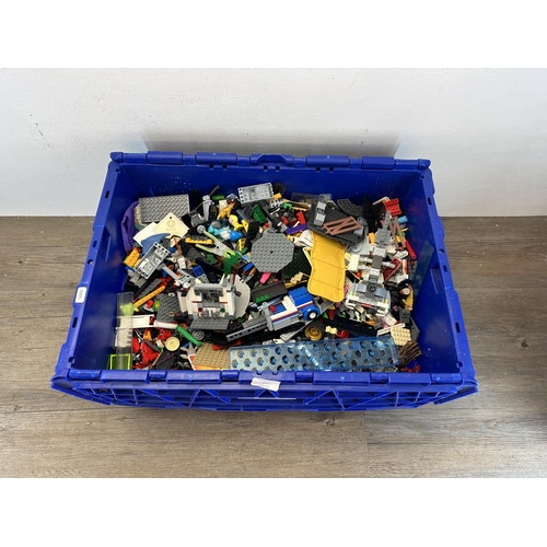 507 - A box containing a large quantity of Lego