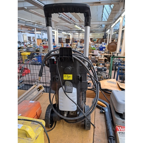 1072 - A Titan 240v pressure washer