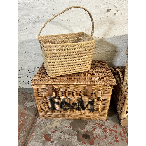 189 - Five wicker baskets