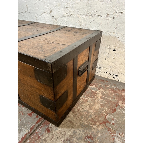 195 - A 19th century elm and metal banded blanket box - approx. 37cm high x 90cm wide x 49cm deep