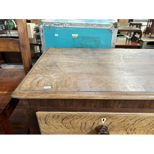 204 - A George IV oak and mahogany chest of drawers - approx. 132 high x 128cm wide x 53cm deep