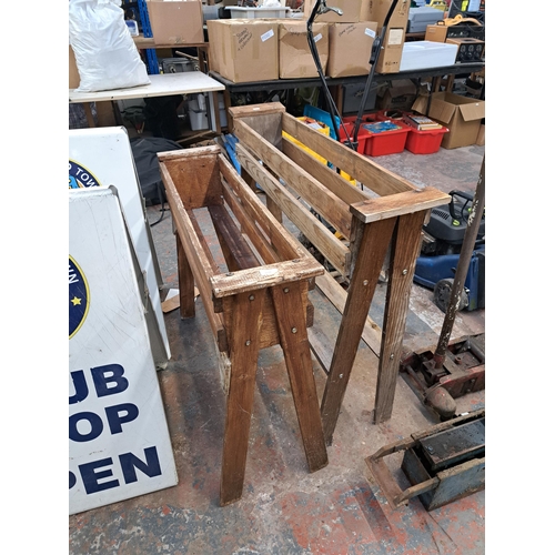 1098 - Two wooden trough planters