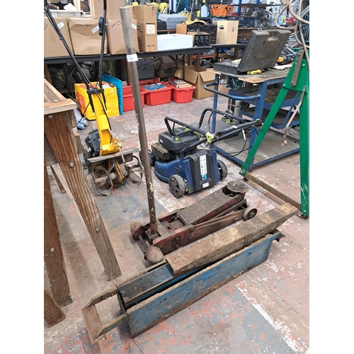 1099 - Two hydraulic trolley jacks