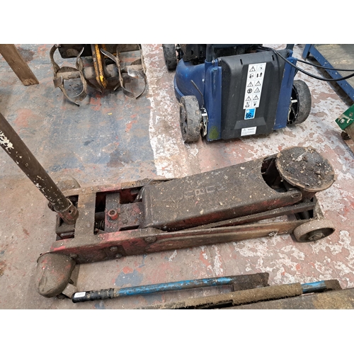 1099 - Two hydraulic trolley jacks