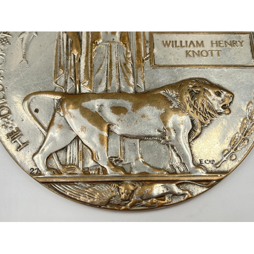 2020 - A WWI memorial plaque named William Henry Knott