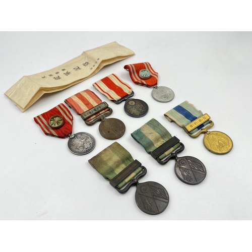 2078 - Seven Japanese medals to include Red Cross, 1904-05 Russo-Japan etc.