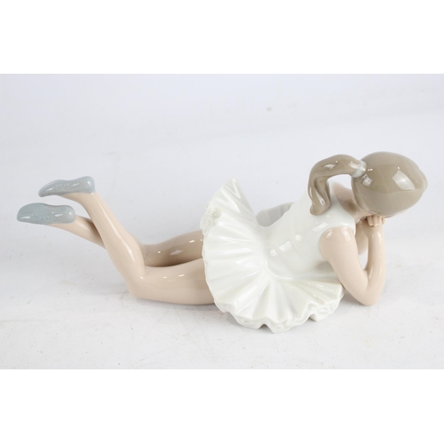 306 - A Nao by Lladro ballerina figurine