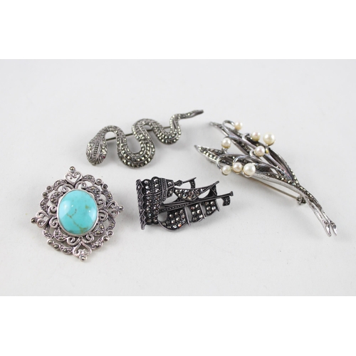 2026 - Four silver marcasite brooches - approx. gross weight 39g