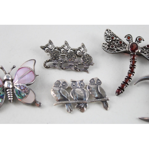 2044 - Five silver animal design brooches - approx. gross weight 43g