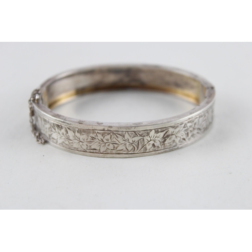 2045 - A Victorian silver bangle - approx. gross weight 18g