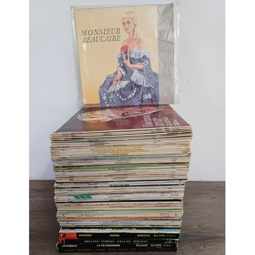 618 - A collection of classical vocal LP vinyl records and box sets - see images for titles