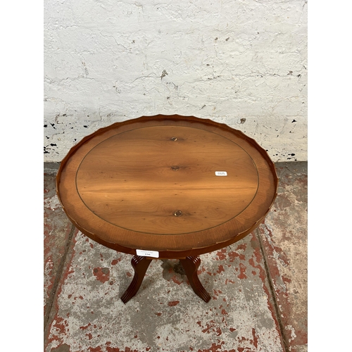 156 - A Georgian style yew wood pie crust edge oval side table - approx. 52cm high x 47cm wide x 40cm deep