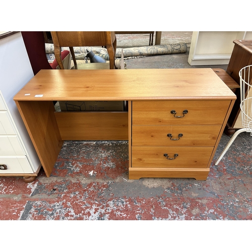 159 - A pine effect dressing table