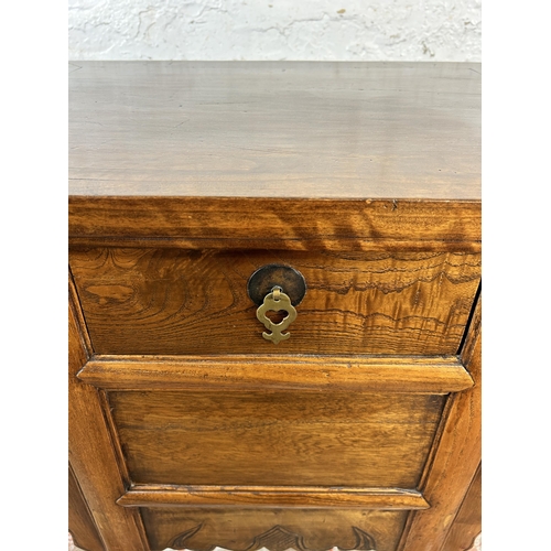 26 - A Georgian style carved oak single drawer side table - approx. 84cm high x 62cm wide x 45cm deep