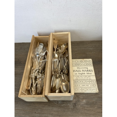 386 - A collection of antique and later cutlery to include six place fish knife and fork set, white metal ... 