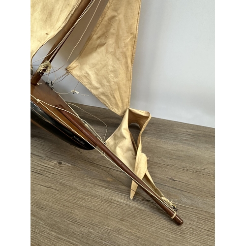 396 - A mid 20th century scratch built pond yacht - approx. 88cm long x 107cm high