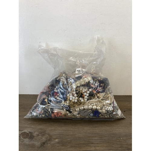 428 - Approx. 10kg of costume jewellery