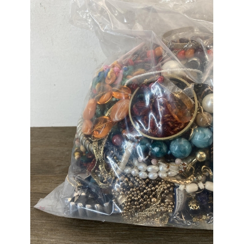 429 - Approx. 10kg of costume jewellery