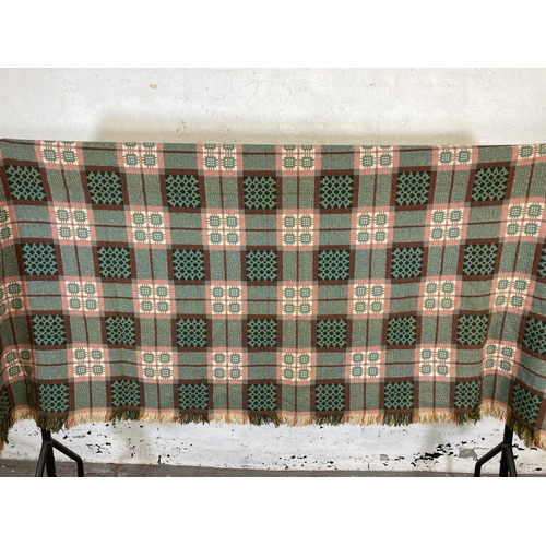 462 - A mid 20th century double sided Welsh blanket - approx. 260cm long x 170cm wide