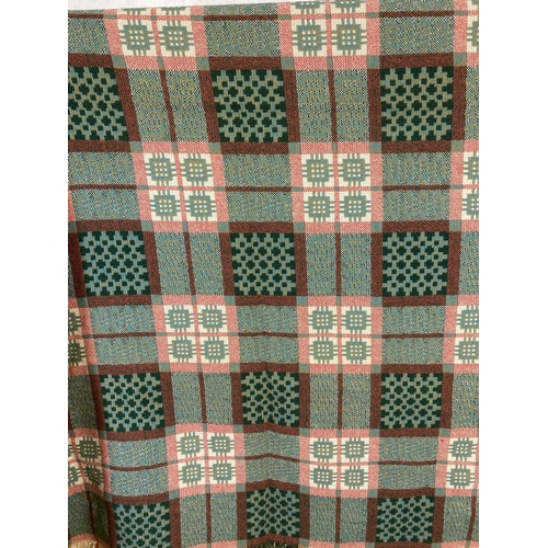 462 - A mid 20th century double sided Welsh blanket - approx. 260cm long x 170cm wide