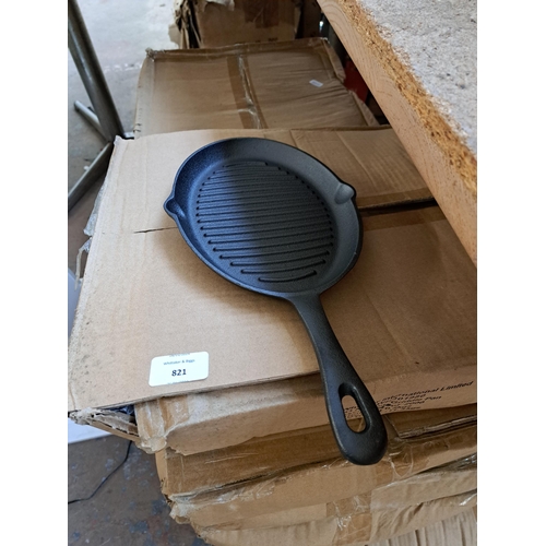 821 - A collection of boxed Whisper International Limited griddle pans