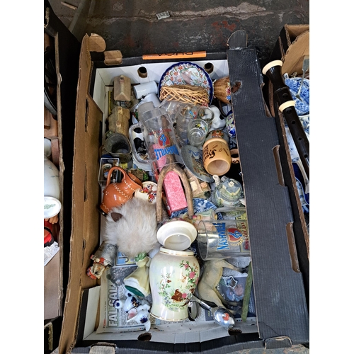 822 - A large collection of house clearance items to include four Ice Phones, GS XG-L300/500 halogen flood... 