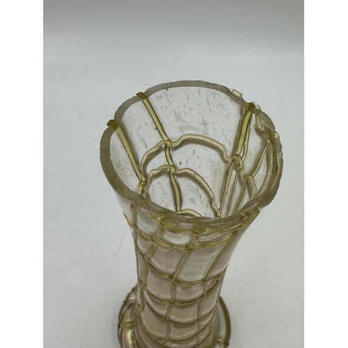 309A - Four pieces of art glassware to include Mdina vase etc. - largest approx. 21cm high