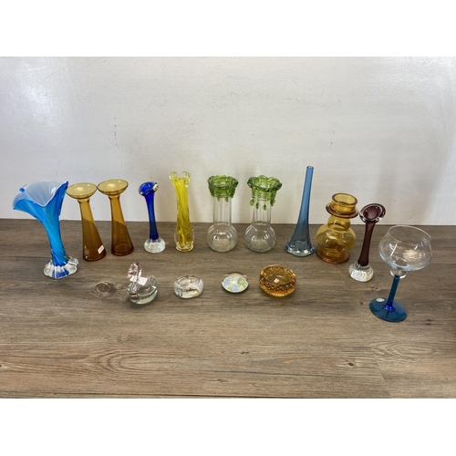 363 - A collection of glassware to include Mats Jonasson full lead crystal bird paperweight, three piece d... 