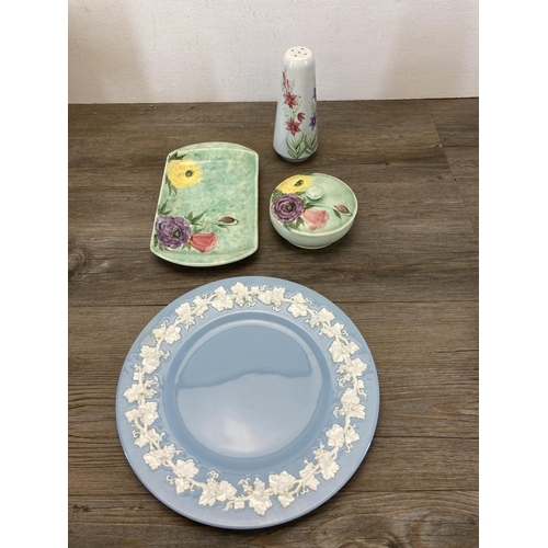 369 - A collection of ceramics to include Radford five piece dressing table set, Wedgwood Embossed Queen's... 