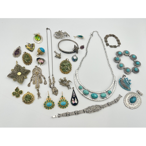 2016 - A collection of costume jewellery to include abalone, turquoise etc.