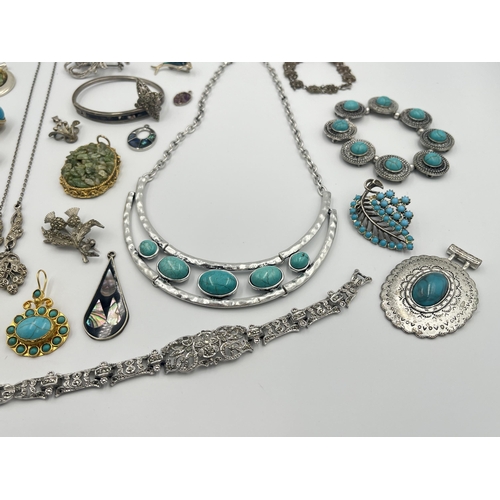 2016 - A collection of costume jewellery to include abalone, turquoise etc.