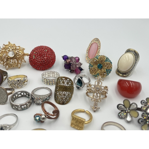 2019 - A collection of dress rings