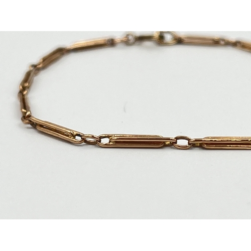 2057 - An antique 9ct gold bracelet - approx. gross weight 2.4g and 18cm long