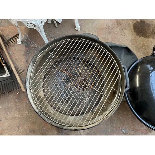 815 - Two Weber items, one compact kettle 47cm charcoal grill barbecue and one firepit