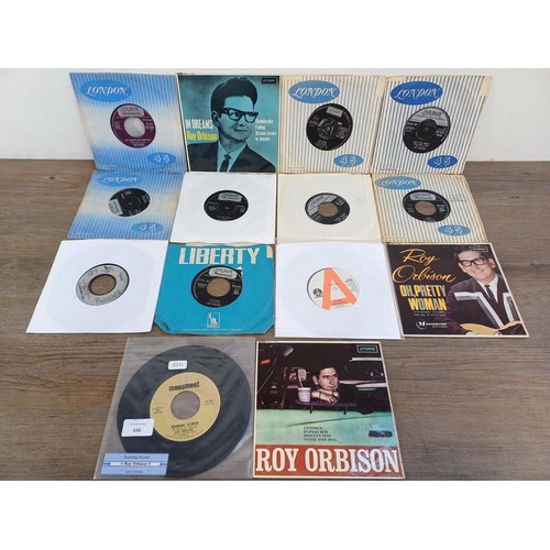 636 - Fourteen Roy Orbison 7