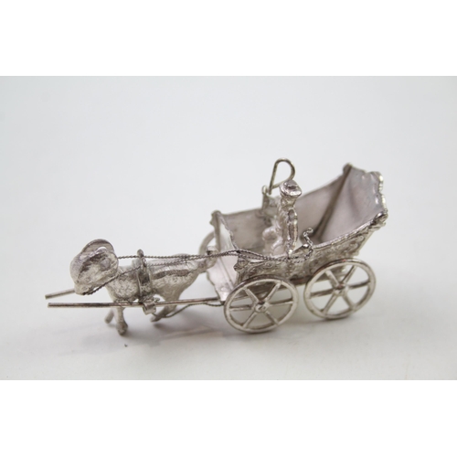 2271 - A .925 silver carriage ornament - approx. gross weight 30g