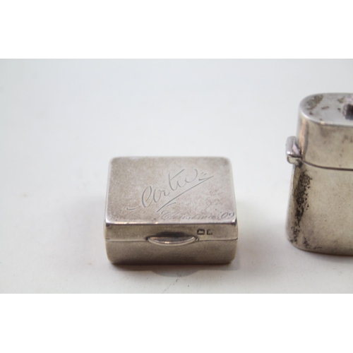 2282 - Two hallmarked .925 sterling silver trinket boxes - approx. gross weight 22g