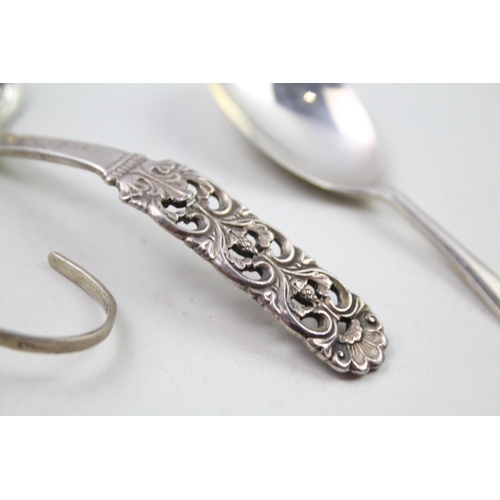 2285 - Three hallmarked silver condiment spoons, two .830 and one .925 - approx. gross weight 54g