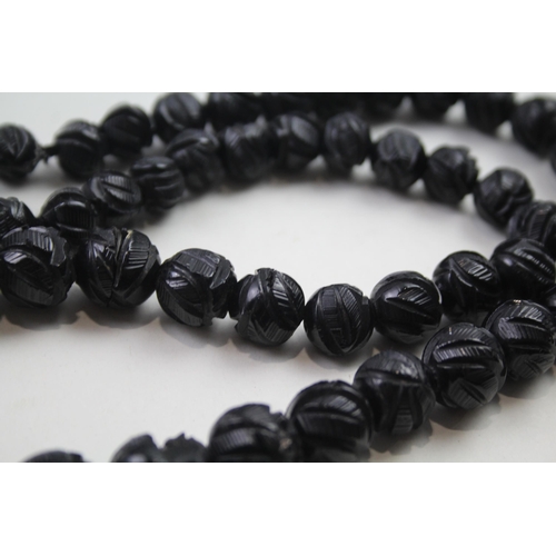 2434 - A Victorian carved jet beaded mourning necklace - approx. gross weight 63g