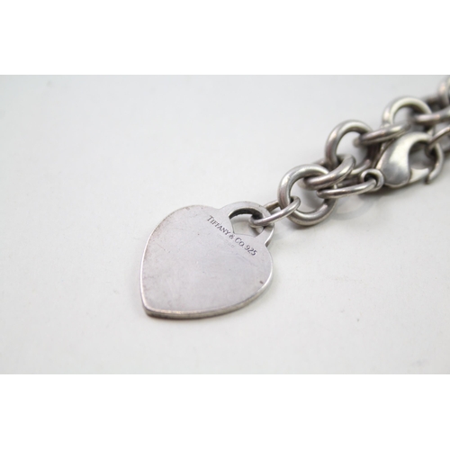 2447 - A Tiffany & Co. .925 silver heart shaped pendant bracelet - approx. gross weight 34g