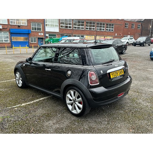 878A - A 2009 MINI Cooper D 1.6L turbocharged 4-cylinder diesel with 141,993 miles on the clock, MOT until ... 